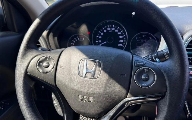 imagem-https://www.socarrao.com.br/sc-vehicle-images-prod/3043016/1785862658620-EGX-5881_09.jpg