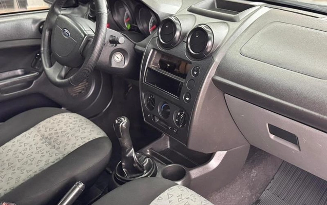 imagem-https://www.socarrao.com.br/sc-vehicle-images-prod/3043169/1787151356230-8340595_10_B_a5b930894d.jpeg