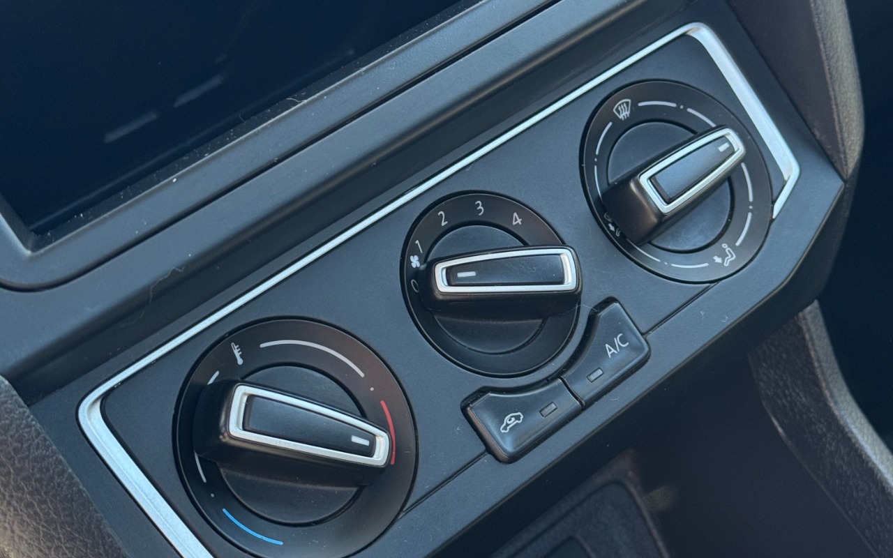 imagem-https://www.socarrao.com.br/sc-vehicle-images-prod/3043274/1785863436199-SU1HXzU2MTguanBlZw.jpeg
