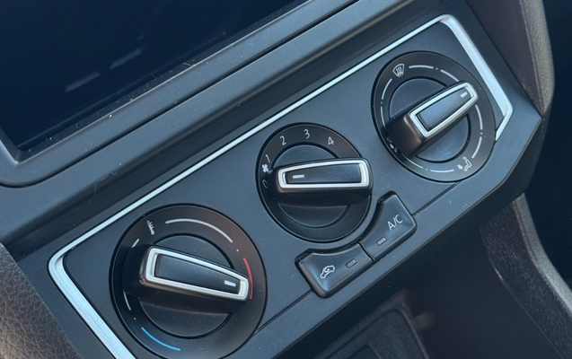 imagem-https://www.socarrao.com.br/sc-vehicle-images-prod/3043274/1785863436199-SU1HXzU2MTguanBlZw.jpeg
