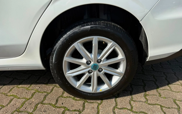 imagem-https://www.socarrao.com.br/sc-vehicle-images-prod/3043462/1789652165764-fitFEydnzrcKzwwwWgKR0vjvFljjSLYg.jpg