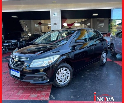 Chevrolet Onix 2014 Preto — foto 1 de 3