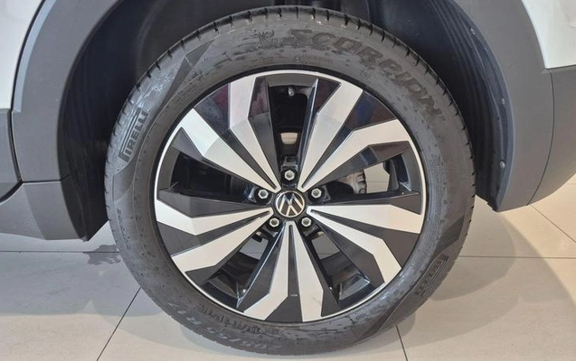 imagem-https://www.socarrao.com.br/sc-vehicle-images-prod/3043543/1786128331259-8347388_10_B_04380103a6.jpeg