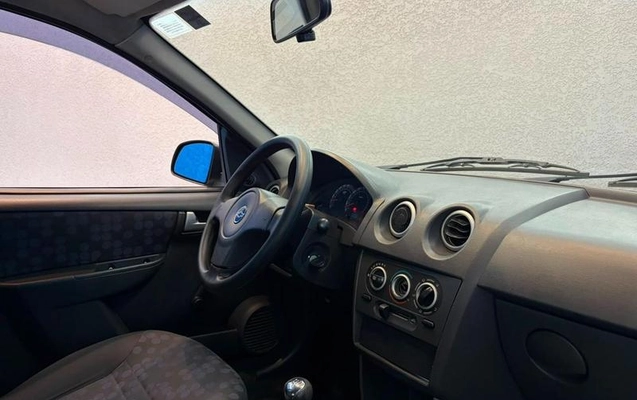 imagem-https://www.socarrao.com.br/sc-vehicle-images-prod/3043877/1786649670204-8296038_5_B_f84ca9ea69.jpeg