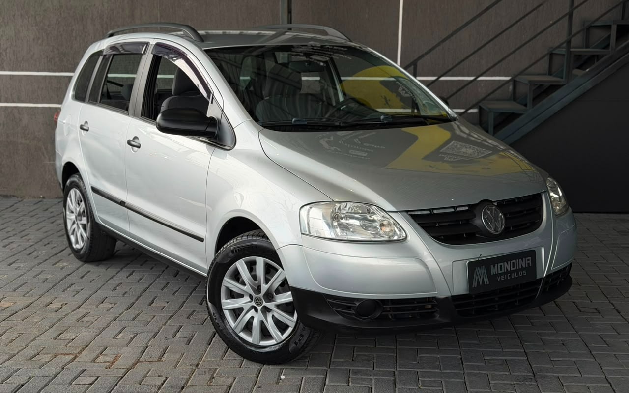 Volkswagen SpaceFox 1.6/ 1.6 Trend Total Flex 8V 5p na cor Prata em Curitiba / PR - 3043975