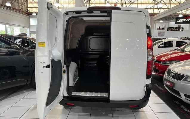 imagem-https://www.socarrao.com.br/sc-vehicle-images-prod/3044098/1788626341190-7956296_11_B_fec30e6e95.jpeg