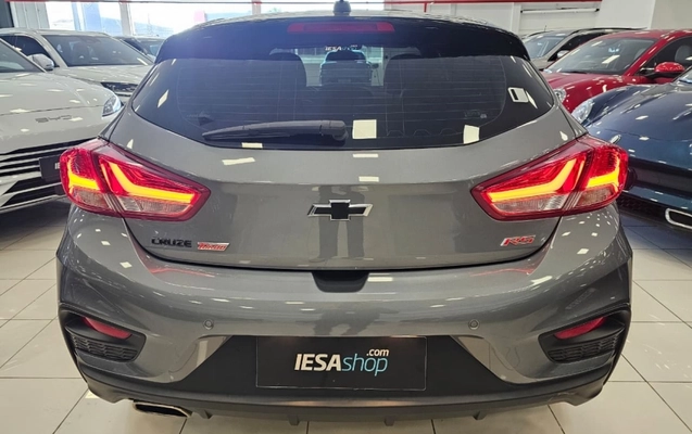imagem-https://www.socarrao.com.br/sc-vehicle-images-prod/3044307/1785866845928-9mhCqg5bFOC90TB61k97RFMFAMixfsBx.jpg