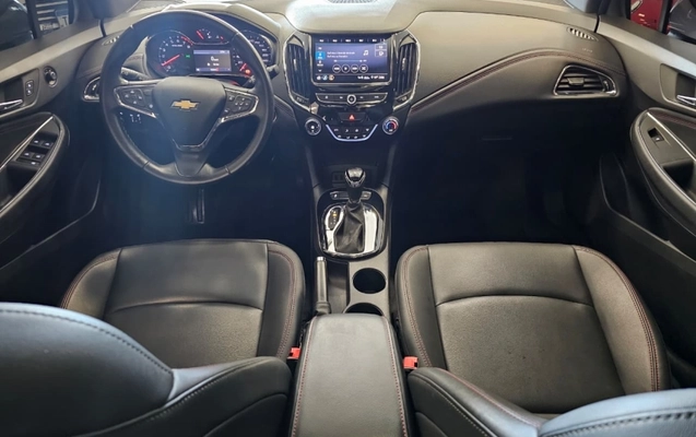 imagem-https://www.socarrao.com.br/sc-vehicle-images-prod/3044307/1785866845943-5UZusD8p55Lxcs8OlxLSw2NgkmtSFnZy.jpg