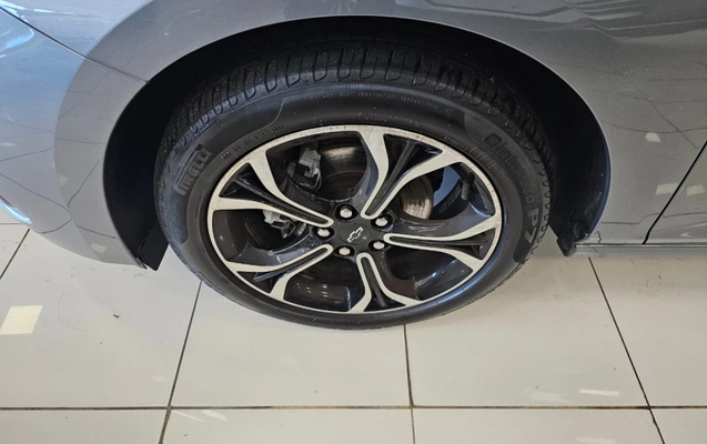 imagem-https://www.socarrao.com.br/sc-vehicle-images-prod/3044307/1785866845945-6CFjIQDtKPSguUjs3HQEWwkXw8o4DzZb.jpg