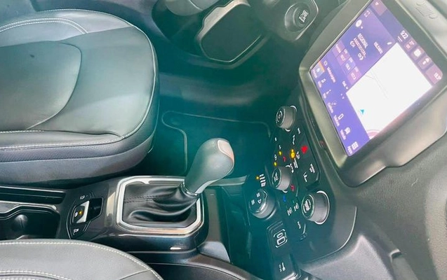 imagem-https://www.socarrao.com.br/sc-vehicle-images-prod/3044308/1788878918697-8322396_0_B_9c59f48e6a.jpeg