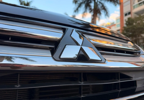 Mitsubishi OUTLANDER 3.0/ GT 3.0 V6 Aut. 2016 Preto — foto 1 de 3