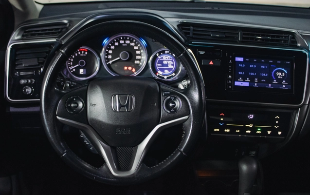 imagem-https://www.socarrao.com.br/sc-vehicle-images-prod/3044821/1785869011175-7d61b977-a9f3-4cf5-8525-5ba620852289.jpg