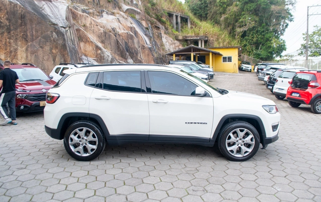 imagem-https://www.socarrao.com.br/sc-vehicle-images-prod/3044940/1785869470298-4f743b3410ef46ccafff3d822b79dfb8_1785869281968.jpg