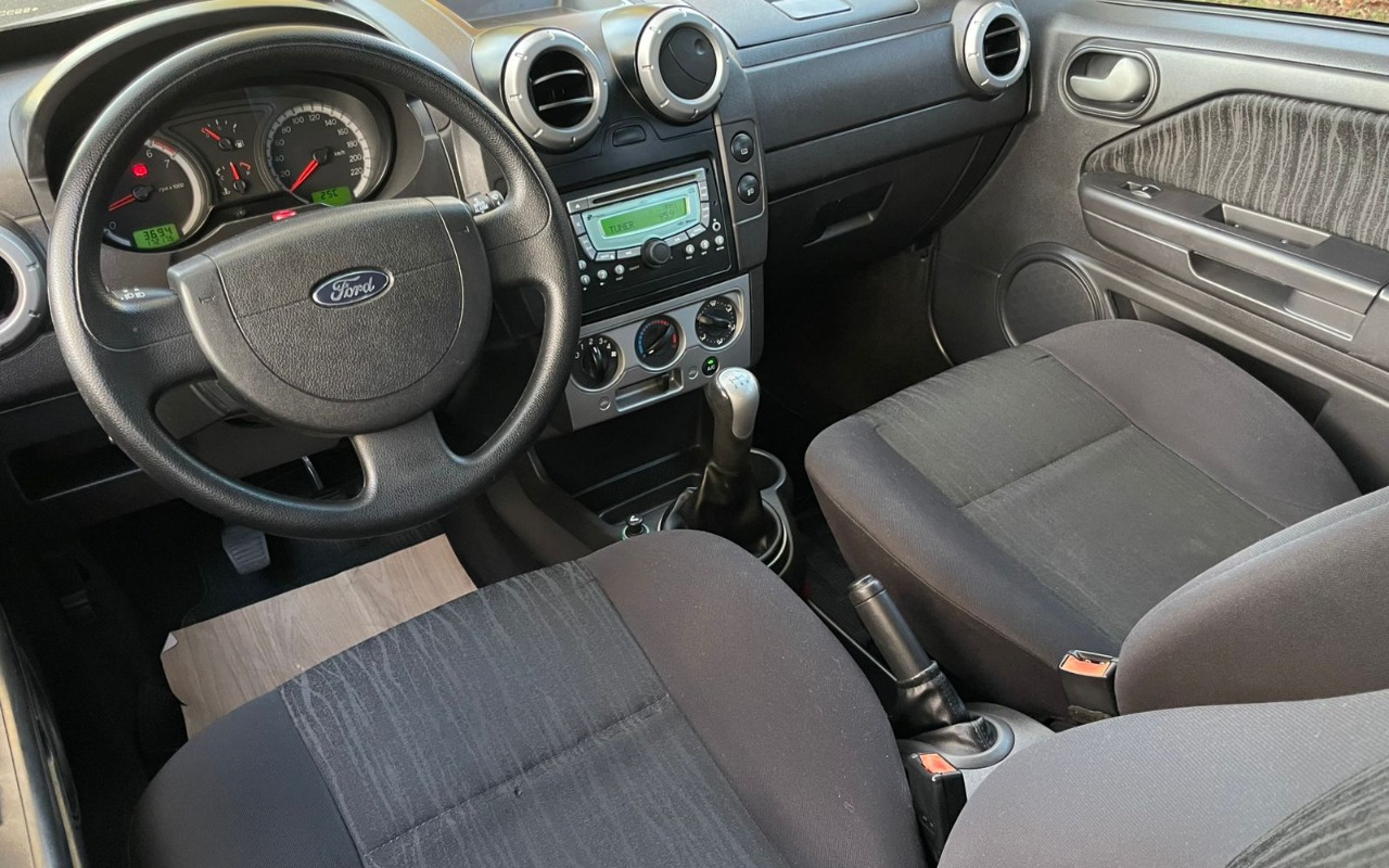 imagem-https://www.socarrao.com.br/sc-vehicle-images-prod/3044941/1785869474458-V2hhdHNBcHAgSW1hZ2UgMjAyNi0wNC0wOSBhdCA2LjQxLjUxIFBNICgxKS5qcGVn.jpeg