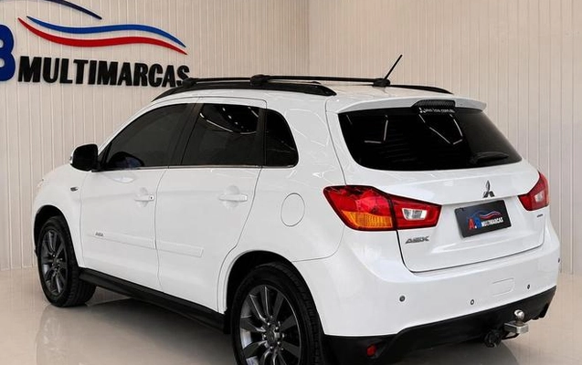 imagem-https://www.socarrao.com.br/sc-vehicle-images-prod/3045026/1785944232094-8347981_0_B_95d7d693db.jpeg