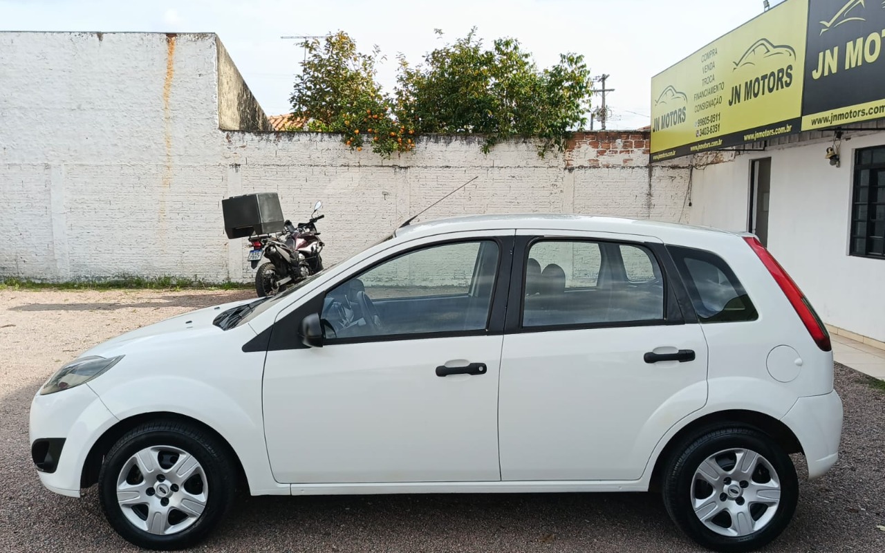 imagem-https://www.socarrao.com.br/sc-vehicle-images-prod/3045050/1785869807890-YzFjNzMzNDctODc5NS00ZWJmLWE3NmUtY2JjM2I0NDQyOTMzLmpwZw.jpg