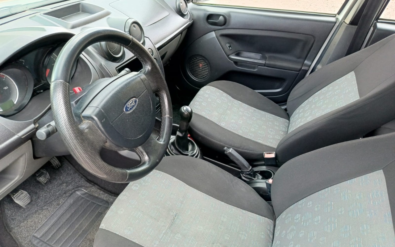 imagem-https://www.socarrao.com.br/sc-vehicle-images-prod/3045050/1785869808575-OWNjZjQ1YjAtMmFlMi00MzRlLThhYzktYmUxNDQzYjYzNjcxLmpwZw.jpg