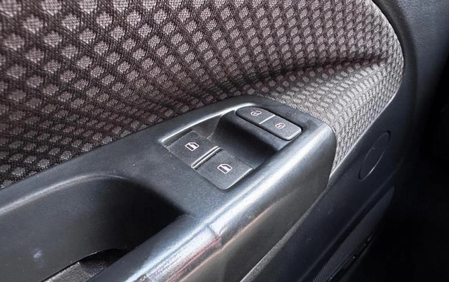 imagem-https://www.socarrao.com.br/sc-vehicle-images-prod/3045102/1786027260452-8336846_13_B_b656932ac0.jpeg