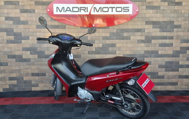 imagem-https://www.socarrao.com.br/sc-vehicle-images-prod/3045157/1785870380652-003_bfef36e23cb0a7e7f20b9af1f579494b.jpg