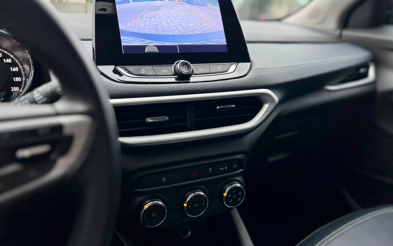 imagem-https://www.socarrao.com.br/sc-vehicle-images-prod/3045182/1785870460552-ODIyNmY1NzYtMTNlOC00N2M1LWIxYWQtOTEwNzIyNWRjMmY1LmpwZw.jpg