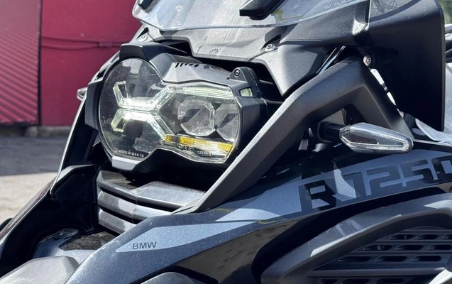 imagem-https://www.socarrao.com.br/sc-vehicle-images-prod/3045204/1786027267893-8339917_2_B_82b7a04f84.jpeg