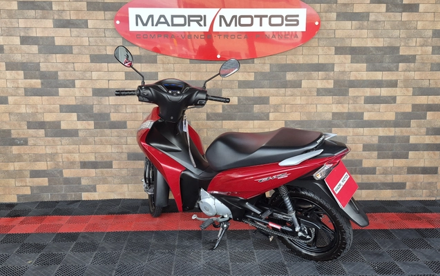 imagem-https://www.socarrao.com.br/sc-vehicle-images-prod/3045302/1785870801727-003_c49eb46edd1cc80cab333d02edb689fe.jpg
