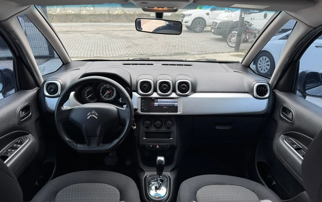 imagem-https://www.socarrao.com.br/sc-vehicle-images-prod/3045389/1785871056657-003_dd3731d85c6480e429548d97a5049282.jpeg