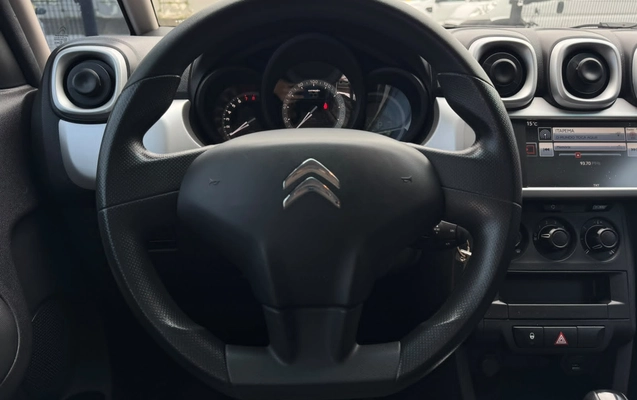 imagem-https://www.socarrao.com.br/sc-vehicle-images-prod/3045389/1785871056666-003_d274ac608d2a5ead63d6a99e186aea14.jpeg