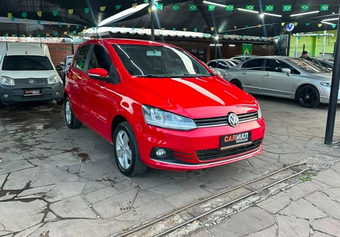Volkswagen Fox 2018 Vermelho — foto 1 de 3