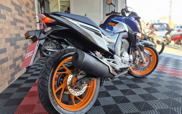 imagem-https://www.socarrao.com.br/sc-vehicle-images-prod/3045465/1785871167249-003_105b07918b80c686ab64f6f87fba36f2.jpg