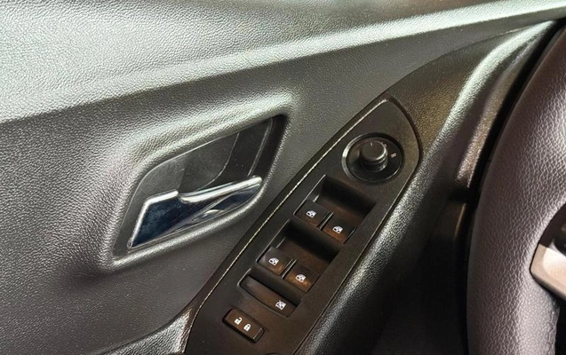 imagem-https://www.socarrao.com.br/sc-vehicle-images-prod/3045585/1785871721617-8347909_14_B_263748b6a1.jpeg