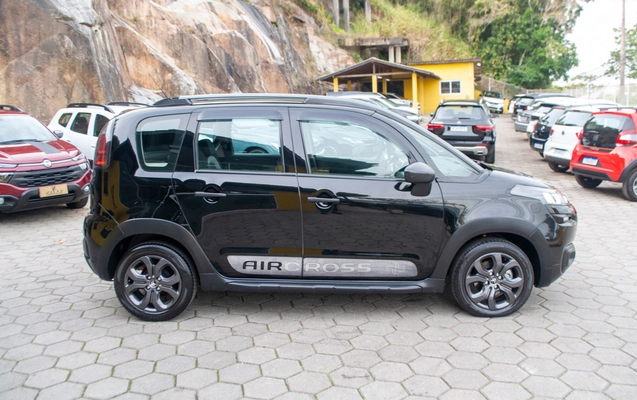 imagem-https://www.socarrao.com.br/sc-vehicle-images-prod/3045685/1788956568557-461095df595a4bb19846eb91ef77a606_1785868849095.jpg