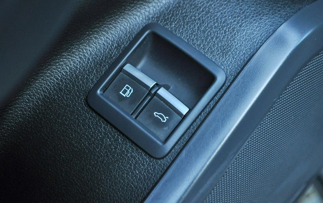 imagem-https://www.socarrao.com.br/sc-vehicle-images-prod/3045724/1785872349230-2a31e6a8265c4d0892b720f83a900900_1778003374043.jpg