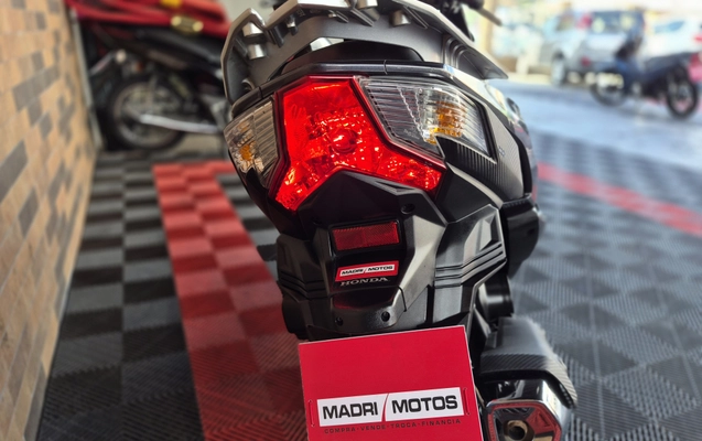 imagem-https://www.socarrao.com.br/sc-vehicle-images-prod/3045760/1785872578651-003_39140c1dc24eba3af219086f199b9067.jpg