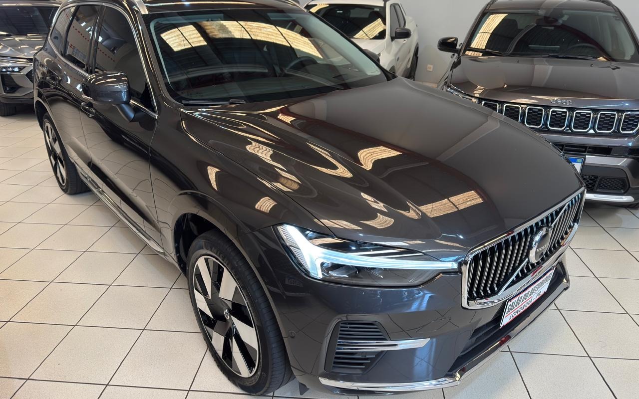 Volvo XC60 2024 Cinza — foto 1 de 3