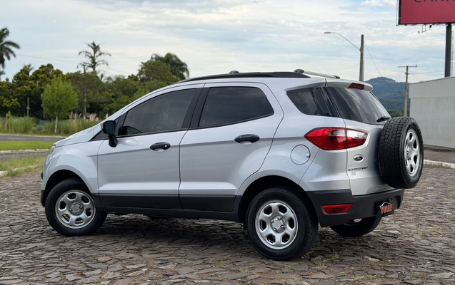 imagem-https://www.socarrao.com.br/sc-vehicle-images-prod/3045914/1785873043658-8b882c8a-f936-41c8-b0e0-7963aa9ff76c.jpg