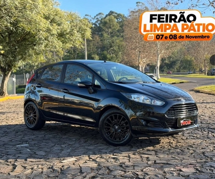 Ford Fiesta 2017 Preto — foto 1 de 3