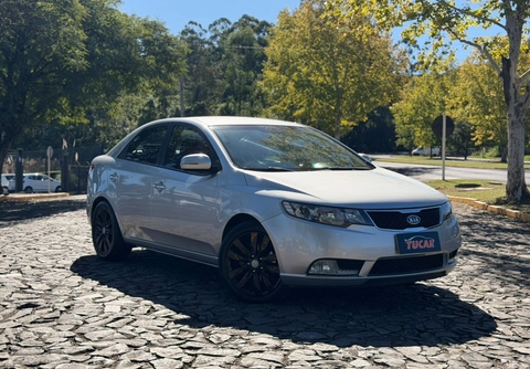Kia Cerato 1.6 16V Flex Aut. 2013 Prata — foto 1 de 3