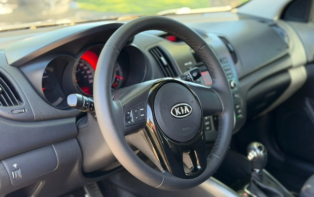 imagem-https://www.socarrao.com.br/sc-vehicle-images-prod/3046211/1786648300430-382f749c-1bf7-49c3-94b2-36cc29568a0e.jpg