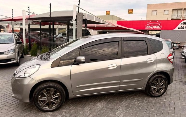 imagem-https://www.socarrao.com.br/sc-vehicle-images-prod/3046213/1786042007987-8348237_1_B_31a862cea7.jpeg