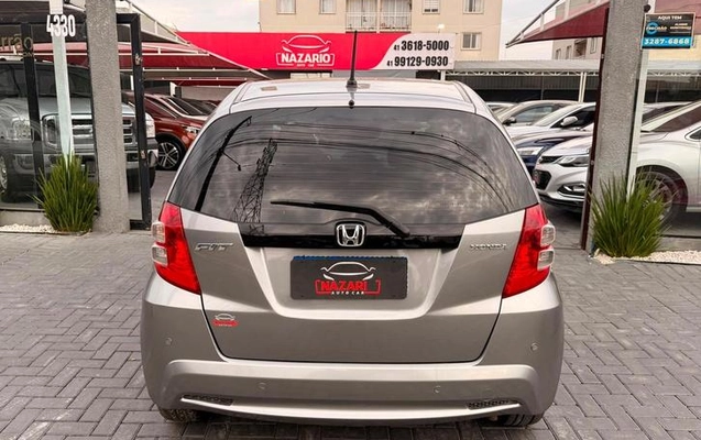 imagem-https://www.socarrao.com.br/sc-vehicle-images-prod/3046213/1786042008000-8348237_10_B_9b78df1f57.jpeg