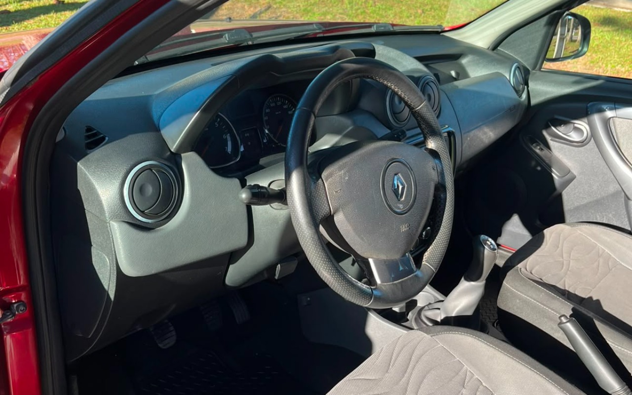 imagem-https://www.socarrao.com.br/sc-vehicle-images-prod/3046364/1785874922820-OGJmMzI0YjAtYzA3ZS00YTFjLTk0N2YtMTc5ZjZlNDI2ODU3LmpmaWY.jfif