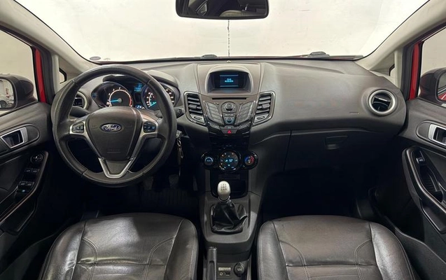 imagem-https://www.socarrao.com.br/sc-vehicle-images-prod/3046423/1787923628184-8339171_5_B_2d30f7f954.jpeg