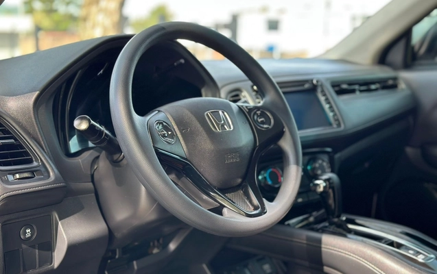 imagem-https://www.socarrao.com.br/sc-vehicle-images-prod/3046447/1787316310312-cddd76c2-6524-4937-86e4-344e985c0ee0.jpg