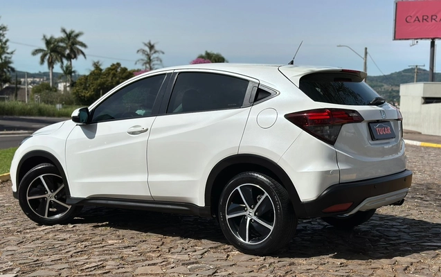 imagem-https://www.socarrao.com.br/sc-vehicle-images-prod/3046447/1787316310323-538f5481-f605-4eb9-bc08-a74c9c2d8857.jpg
