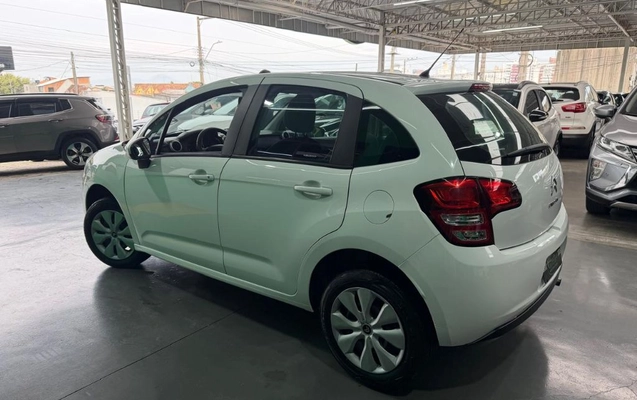 imagem-https://www.socarrao.com.br/sc-vehicle-images-prod/3046497/1789149618742-gb-24e4063.jpeg
