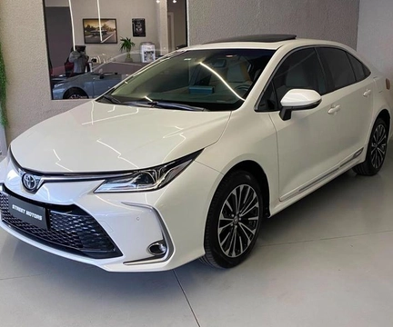 Toyota Corolla 2024 Branco — foto 1 de 3