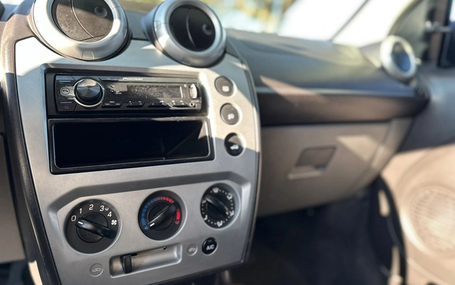 imagem-https://www.socarrao.com.br/sc-vehicle-images-prod/3046537/1785875526119-da32de1a-51d0-421f-bb21-3a377785b449.jpg
