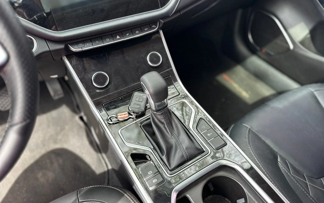 imagem-https://www.socarrao.com.br/sc-vehicle-images-prod/3046553/1785875629645-73c486cf-fd47-4edd-9ff5-7deb51867d5d.jpg