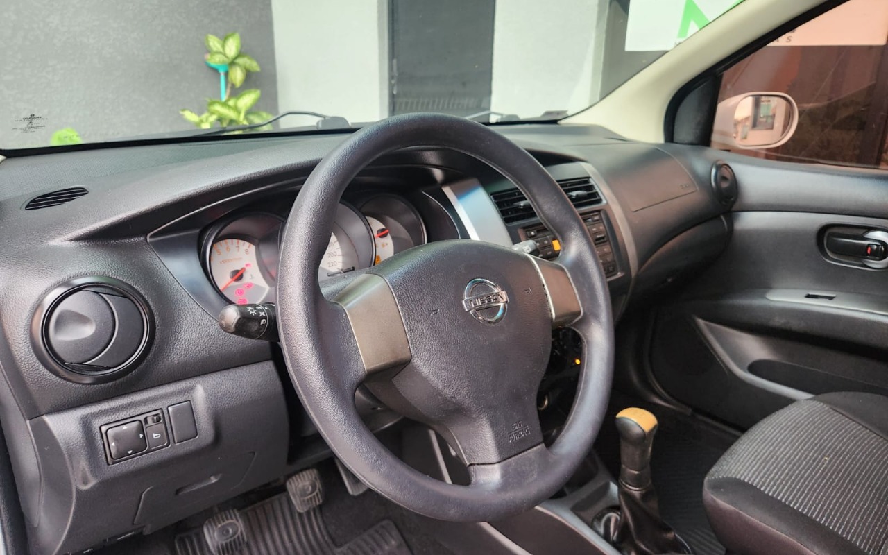 imagem-https://www.socarrao.com.br/sc-vehicle-images-prod/3046839/1785876745269-V2hhdHNBcHAgSW1hZ2UgMjAyNi0wOC0wNCBhdCAxNy4yOS4wNSAoMikuanBlZw.jpeg